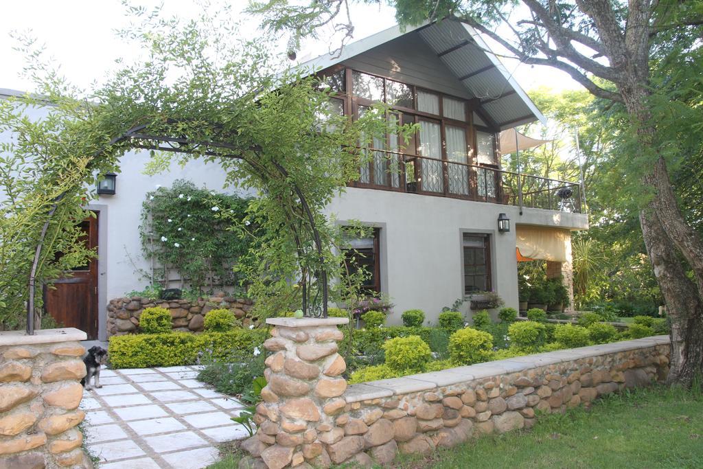 Aan De Vliet Guest House Stellenbosch Bagian luar foto